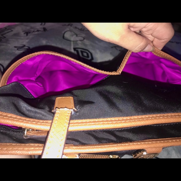 Authentic Michael Kors Black Kelsey Tote Mid size - Picture 4 of 15